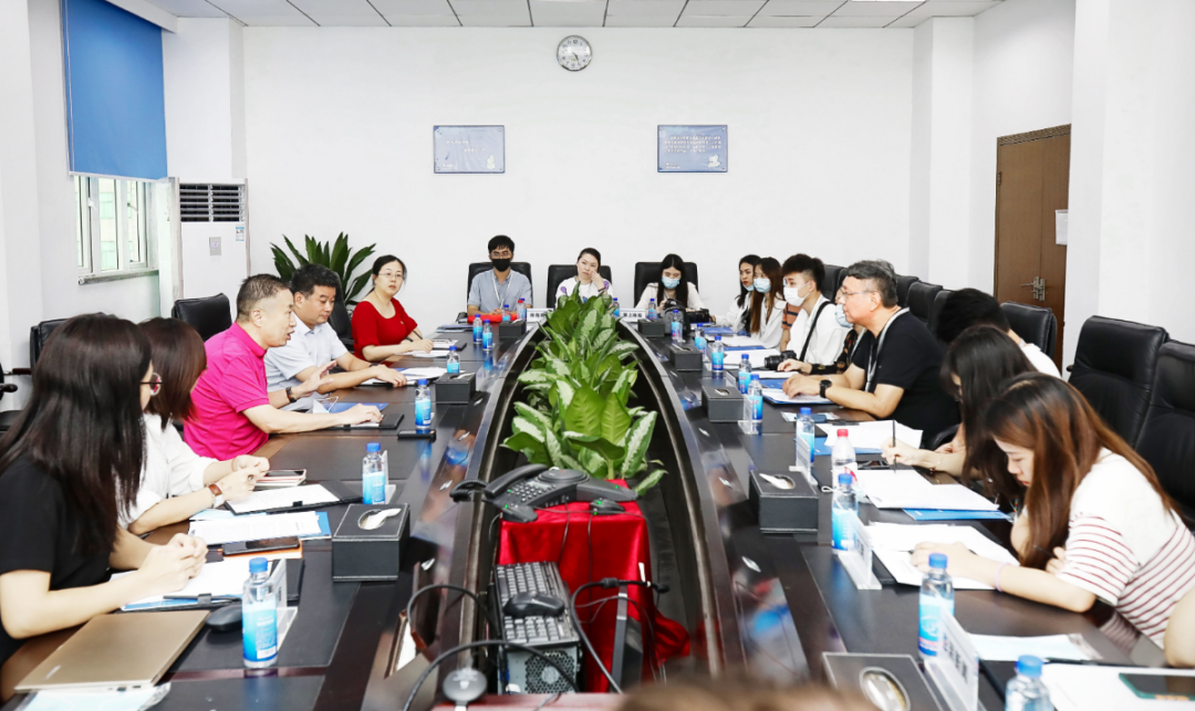 “珠海网上党旗红”网络主题采风活动走进ag真人平台官方软件