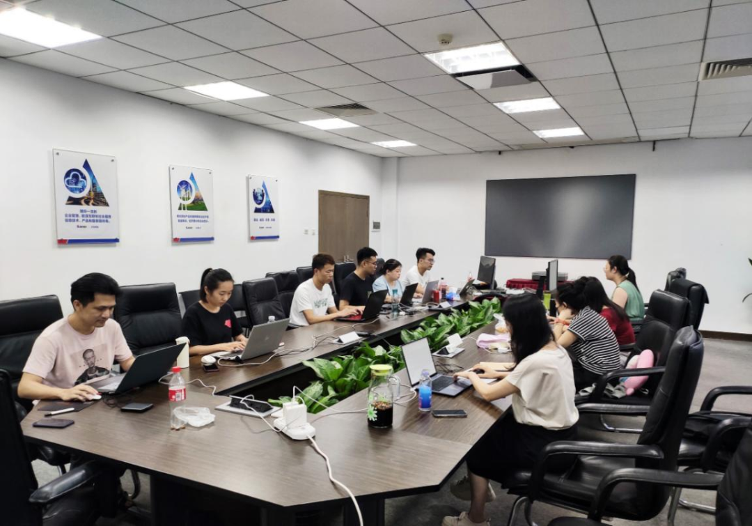 ag真人平台官方软件：撸起袖子加油干，奋力谱写新篇章